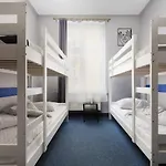 Hostel Moon