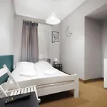 بيت شباب Moon New كراكوفيا