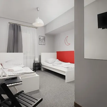 Moon Hostel *