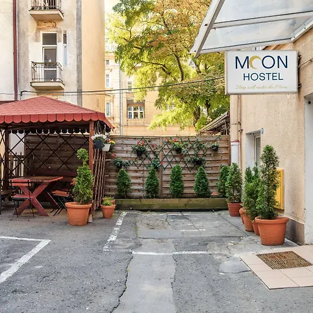 Moon New كراكوفيا